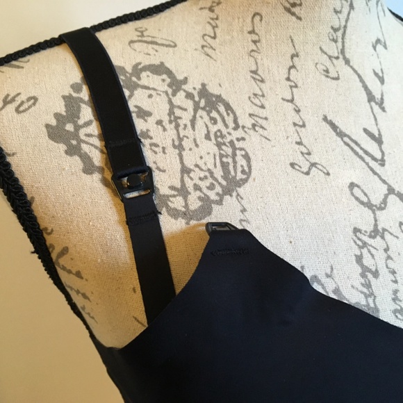 Knix Black Wireless Bra - Picture 5 of 8